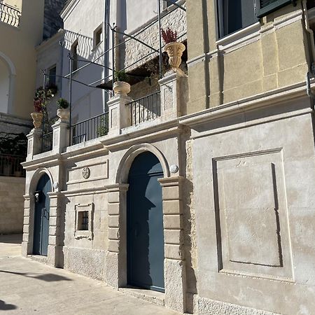Intra Moenia Bed & Breakfast Bisceglie Bagian luar foto
