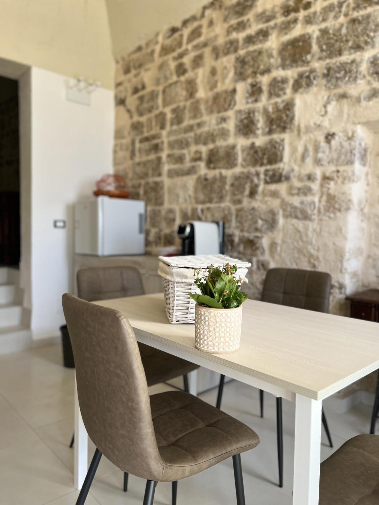 Intra Moenia Bed & Breakfast Bisceglie Bagian luar foto