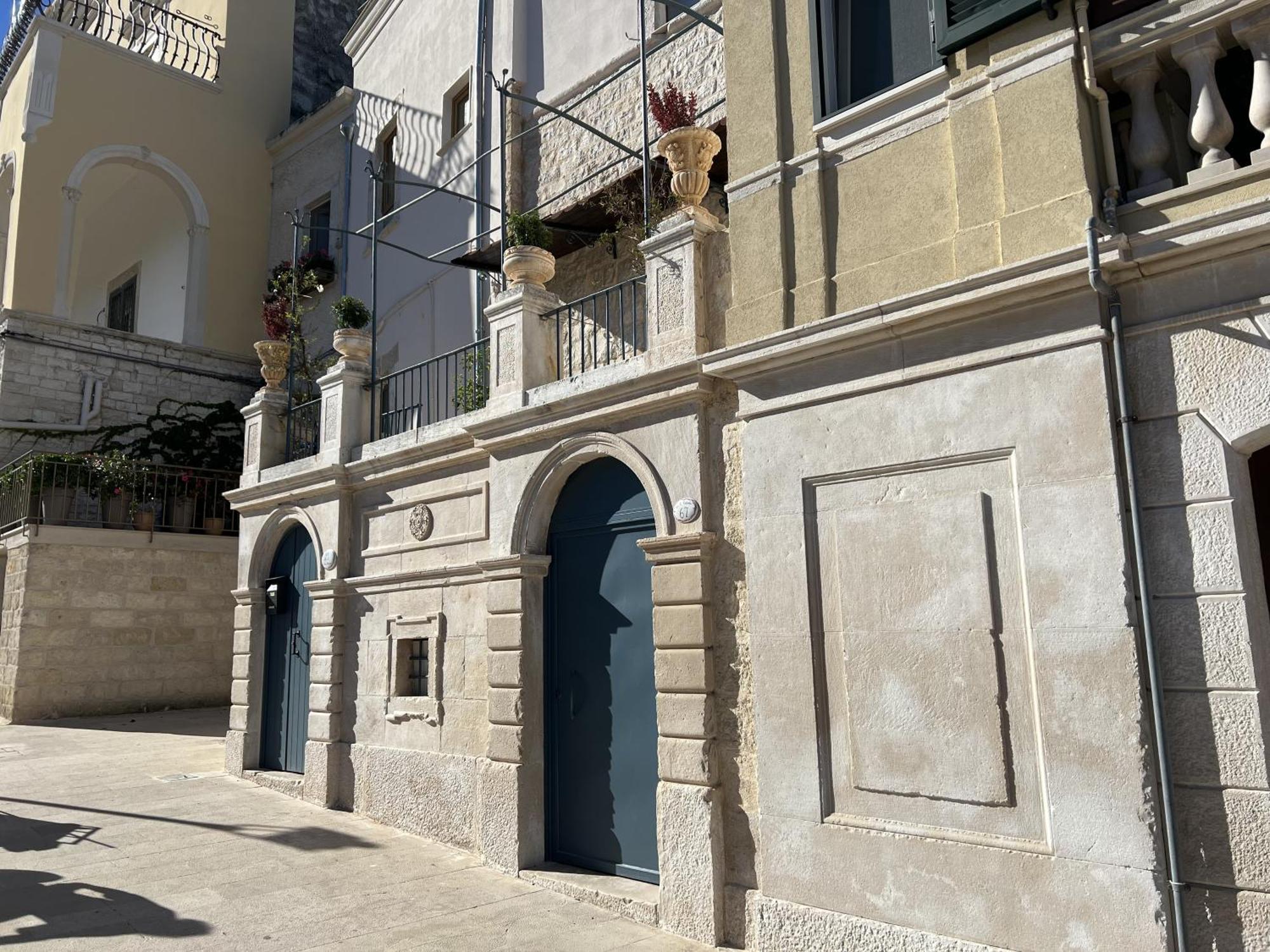 Intra Moenia Bed & Breakfast Bisceglie Bagian luar foto