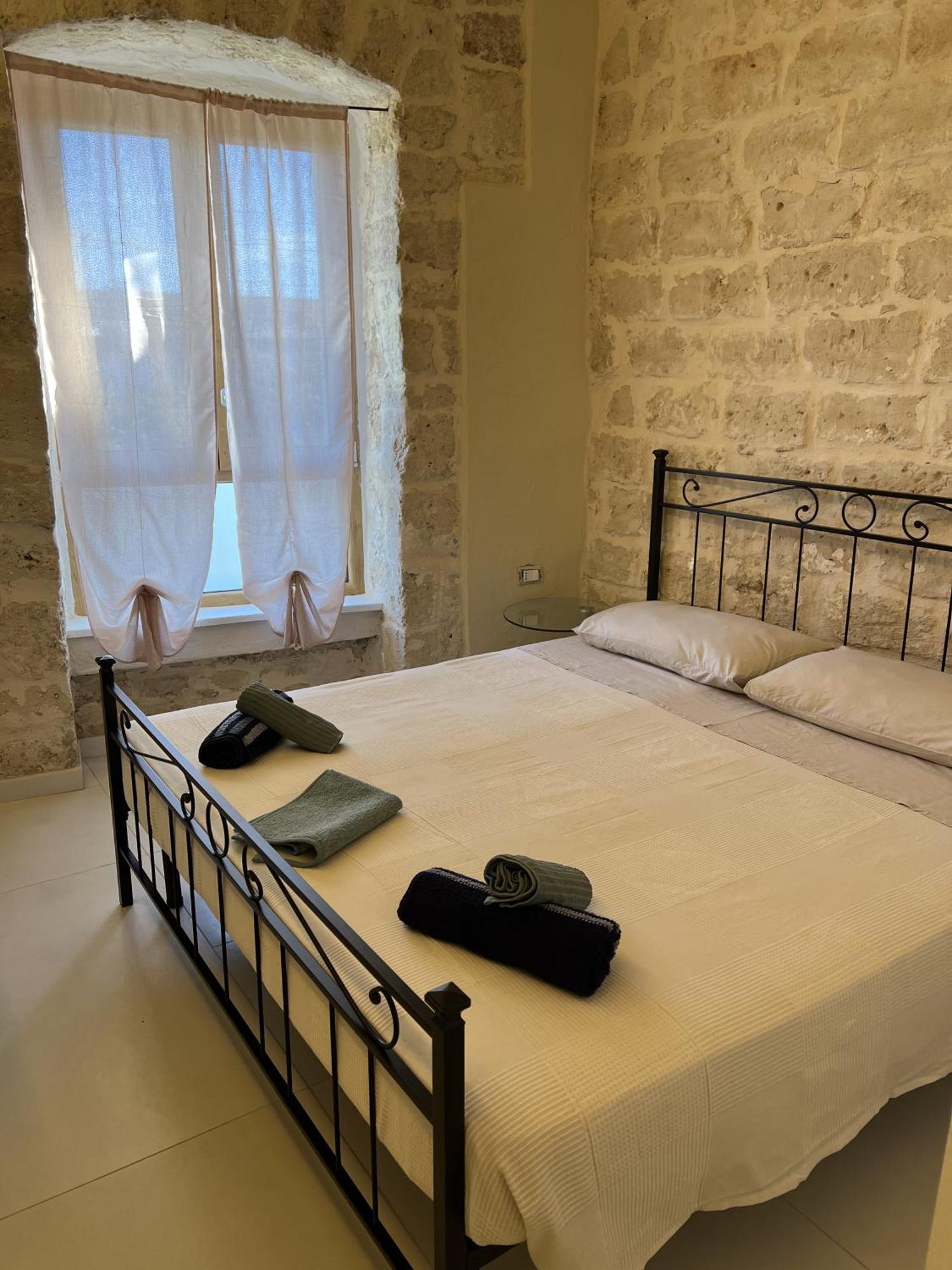 Intra Moenia Bed & Breakfast Bisceglie Bagian luar foto